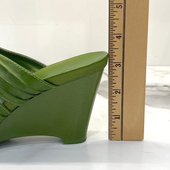 Kenneth Cole Reaction green wedge sandals - Picture 12 of 13